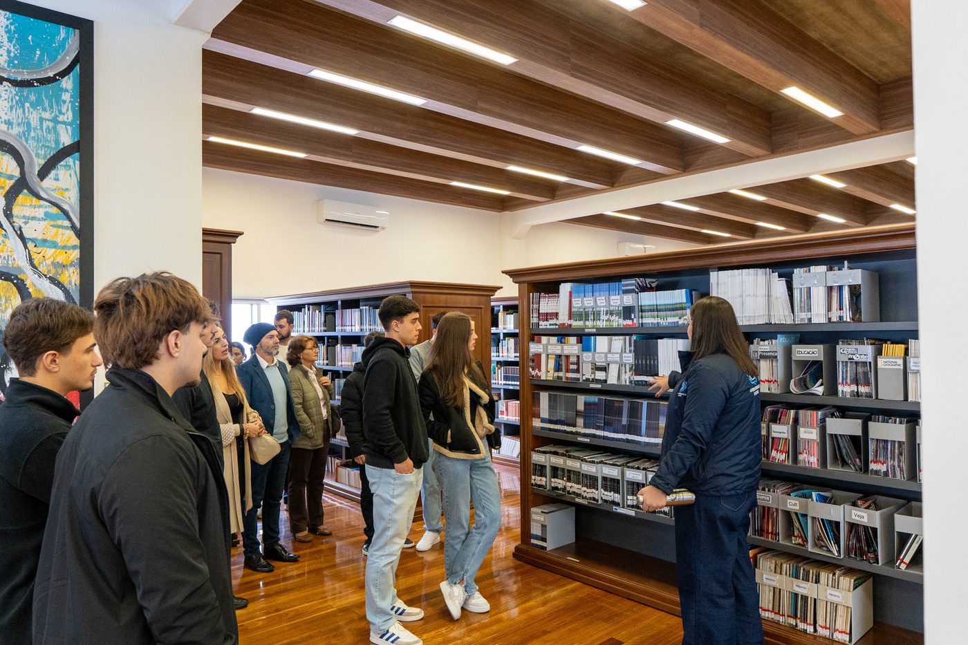 Visita guiada pela biblioteca
