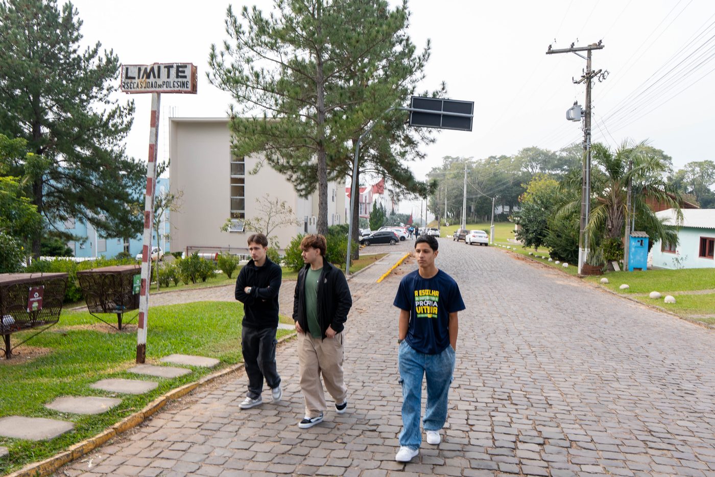 Participantes na entrada do Recanto Maestro